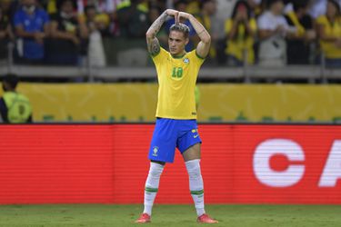🎥 | Check hier de prachtige goal van Antony bij Brazilië - Paraguay