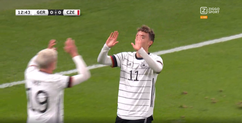 🎥 | PSV'er Philipp Max geeft meteen een assist bij zijn debuut voor Duitsland