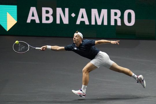 🎥 | Tennistoernooi Rotterdam's got Tallon! Griekspoor overleeft matchpoints tegen Karatsev