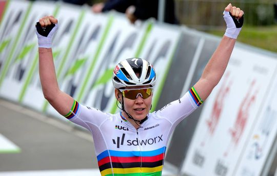 Nederlands onderonsje bij laatste etappe Ronde van Burgos; Van der Breggen wint klassement
