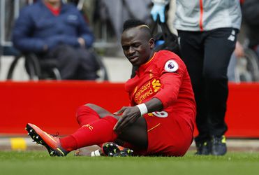 Vrees van Liverpool komt uit: sterspeler Mané rest van het seizoen uitgeschakeld