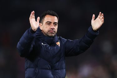 Xavi dreigt zeikende Barcelona-spelers die al vakantie willen: 'Leg 5 miljoen op tafel'