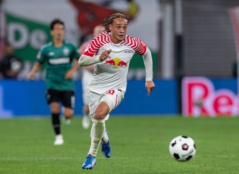 Marco Rose wil Xavi Simons nog veel langer bij RB Leipzig houden: 'Hij heeft een gave'