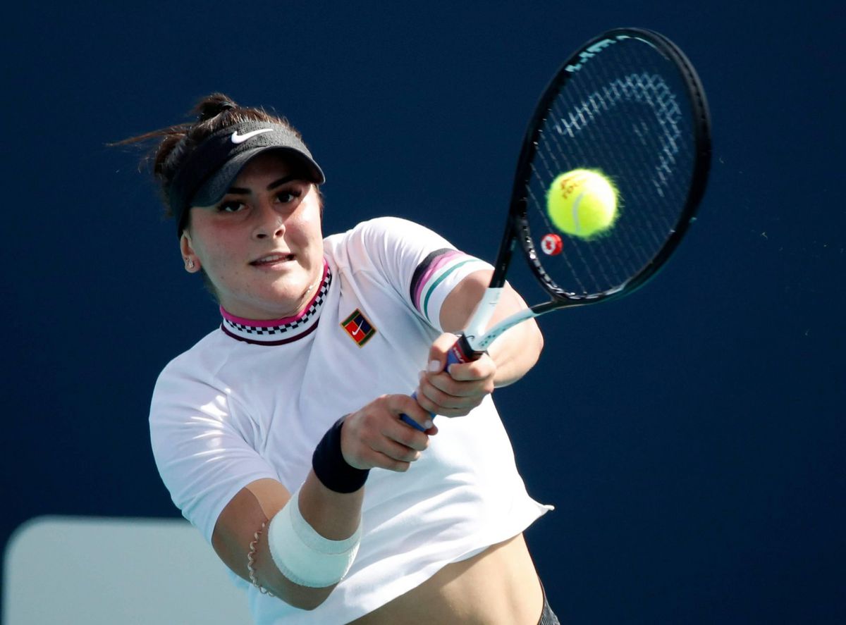 Tennistalent Bianca Andreescu (18) dankzij zieke comeback alsnog verder in Miami