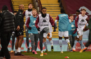 Aston Villa met PIEPJONG team tegen Liverpool: gemiddelde leeftijd is 18 jaar