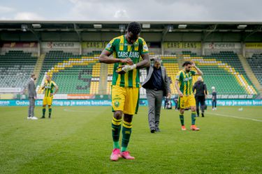 Rumoer in Den Haag: 80 ADO-fans aangehouden na degradatie