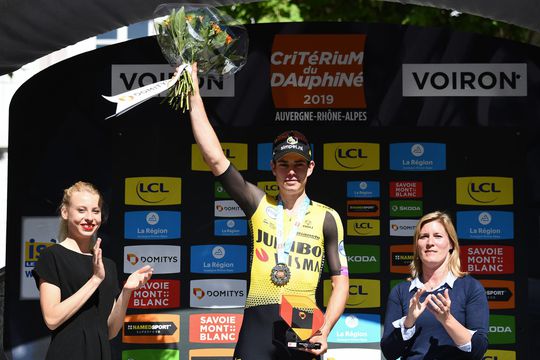 Klasbak Van Aert in topvorm kroont zich tot nationaal tijdritkampioen