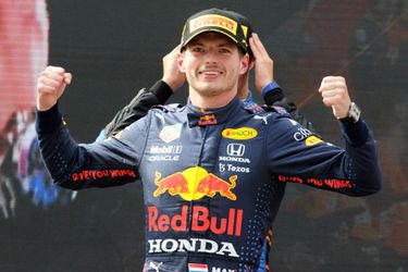 Max Verstappen is de jongste Formule 1-coureur met een grand slam (pole en alle ronden aan kop)