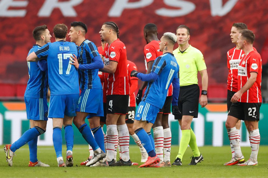 Dit zijn de resterende duels in de Eredivisie van titelkandidaten Ajax en PSV