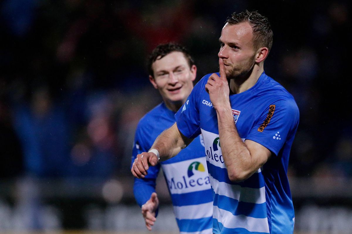 Spits Lennart Thy tekent na VVV-Venlo en PEC Zwolle bij zijn 3e Nederlandse club