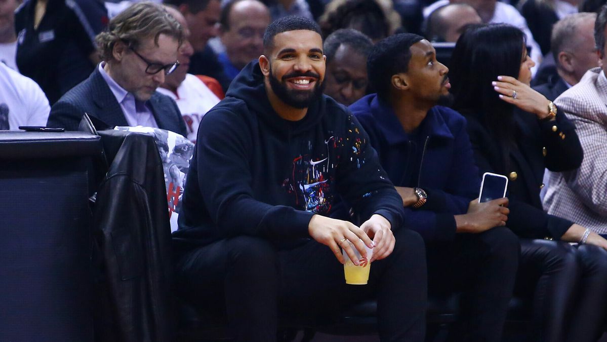 Drake zet meer dan 1,5 miljoen Canadese dollars in op Super Bowl