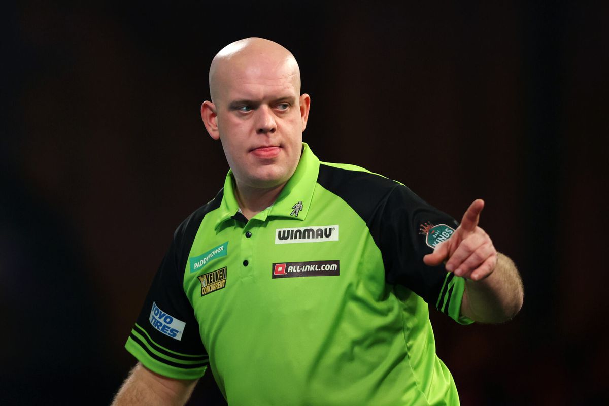 Michael van Gerwen met speels gemak langs Keane Barry op WK darts