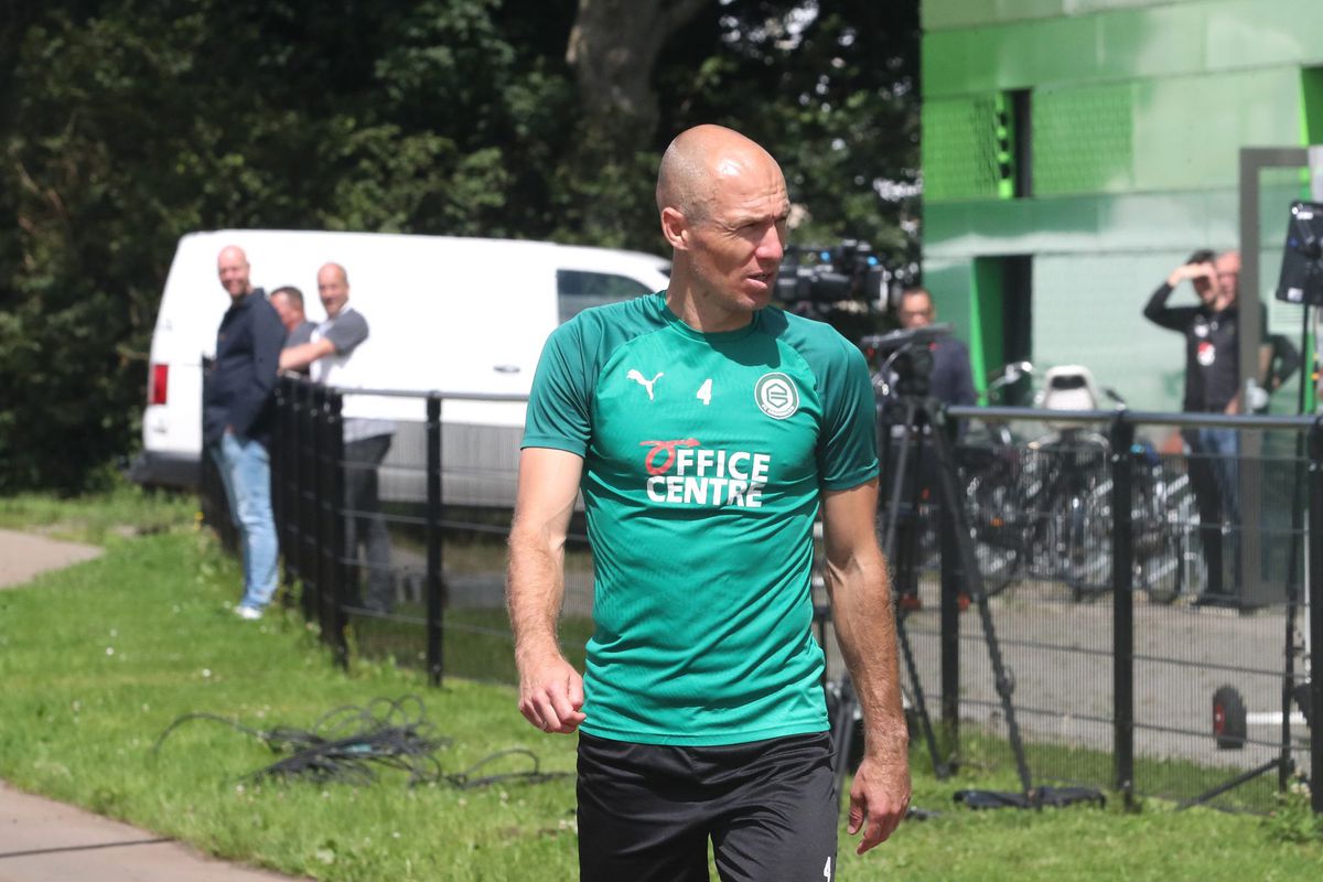 Robben moet opening van Eredivisie-oefenduels toch nog missen