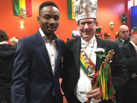 HAHA! Nigeria supertrots op MVV'er na ontmoeting met Prins Carnaval