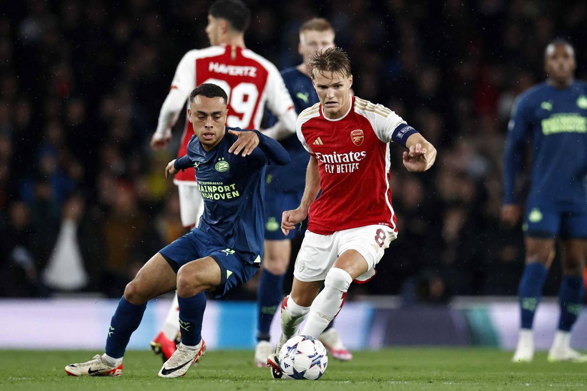 Dubbel feest bij Arsenal: aanvoerder verlengt contract tot 2028 na zege op PSV