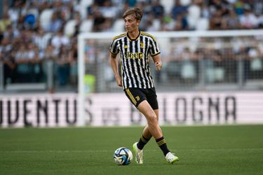 🎥 | Check: 18-jarige Nederlander Dean Huijsen maakt zijn debuut voor Juventus