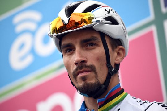 📸 | Julian Alaphilippe fietsend gespot op Google Maps