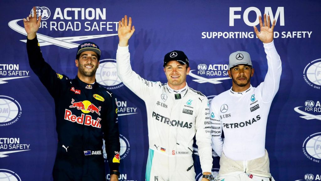 Ricciardo over Rosberg en Hamilton: 'Zij genieten van die pijnlijke stilte'