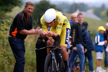 🤑 | Dit kost het tijdritpak waarmee Mathieu van der Poel de gele trui wil veroveren in Tour de France