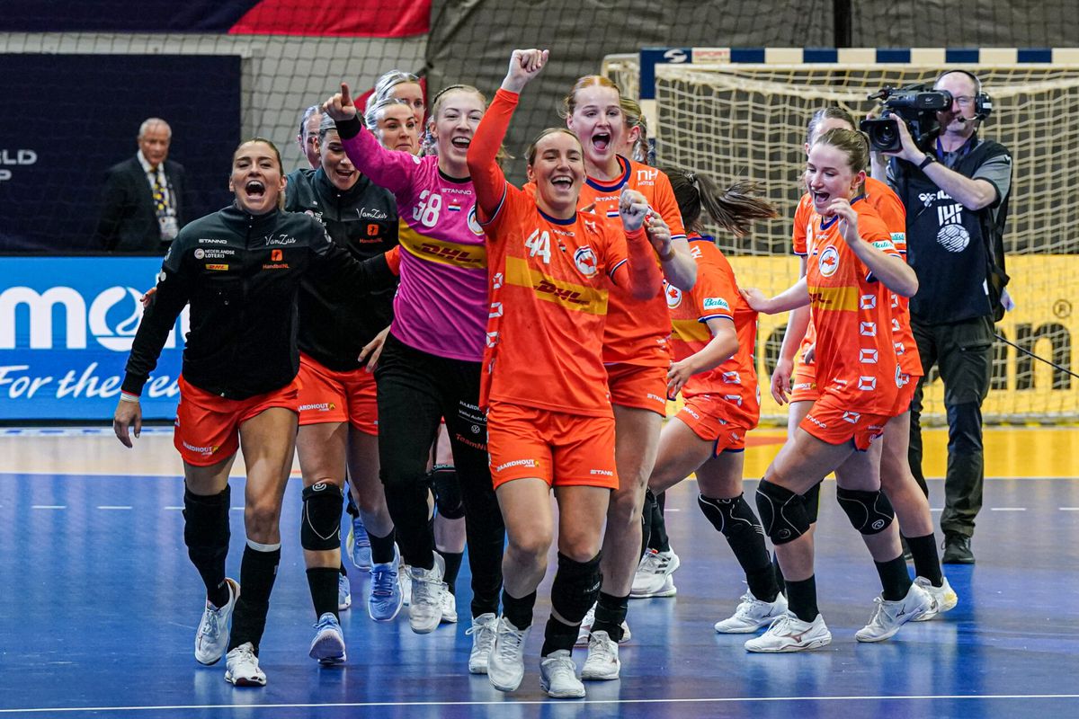 WK handbal | Nederlandse vrouwen nog op koers voor plek 5 na zege op Montenegro