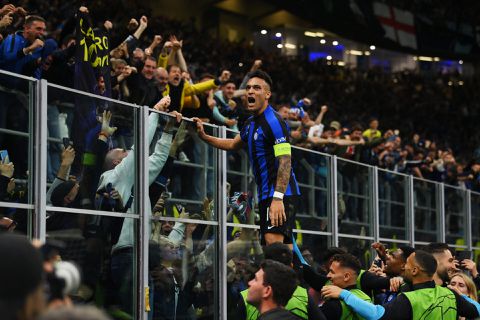 Inter zegt met Dumfries 'ciao' tegen Milan en bereikt Champions League-finale