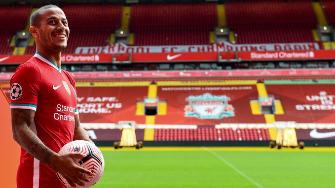 Transfer is rond: Liverpool presenteert middenvelder Thiago van Bayern München