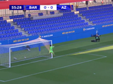 🎥 | Wondergoal! AZ-talent Kees Smit (17) schiet vanuit middencirkel raak tegen FC Barcelona in Youth League featured image