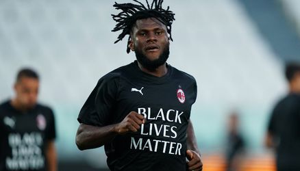📸 | Spelers AC Milan en Juventus maken statement over racisme