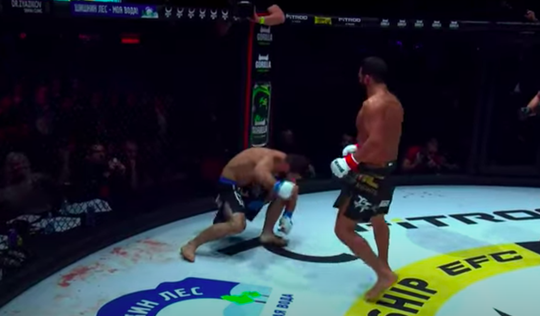 🎥 | Nariman Abbasov mokert kansloze Shamil Zavurov KO in 1e ronde