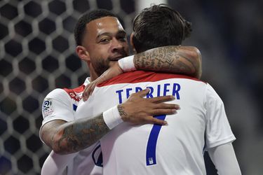 Depay krijgt Lyon niet voorbij concurrent Lille en ziet direct CL-ticket in rook opgaan