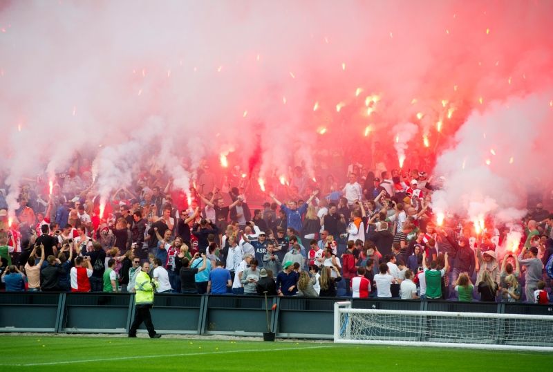 Feyenoordfans willen voor wedstrijd met Vitesse zuipen in centrum Arnhem