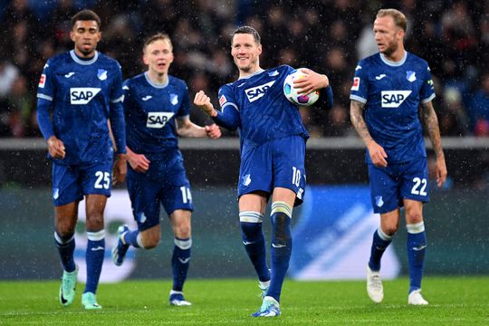 🎥​ | Ook scorende Wout Weghorst kan koploper Bayer Leverkusen niet stoppen