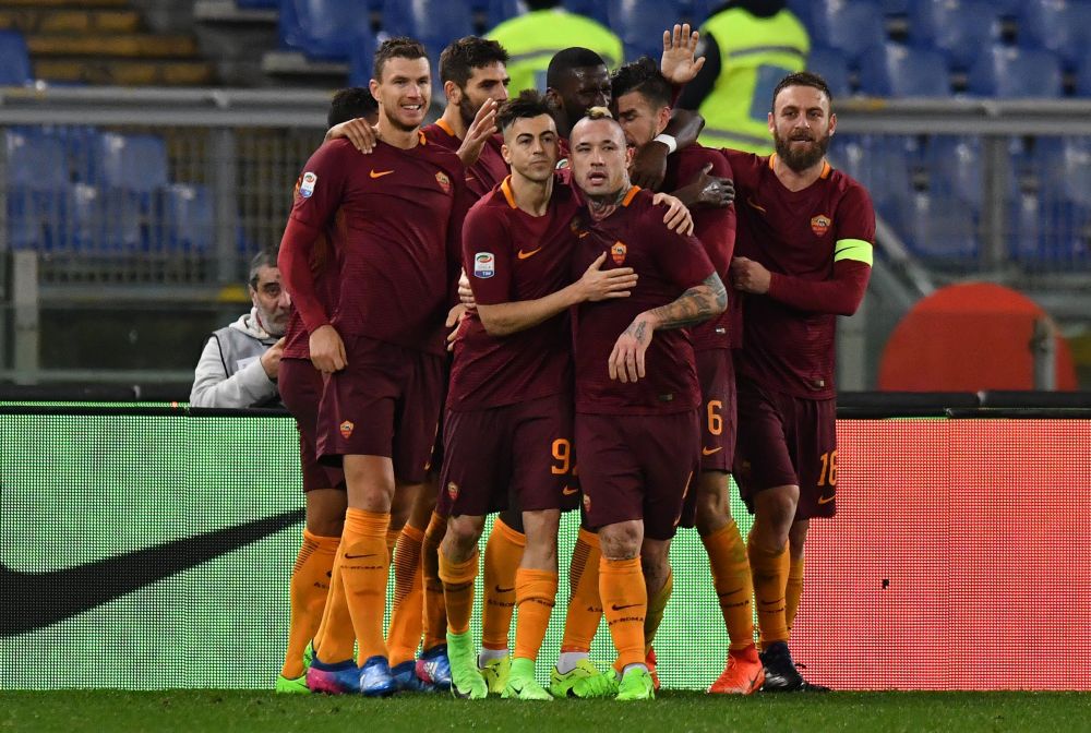 Roma pakt na winst op Fiorentina tweede plaats