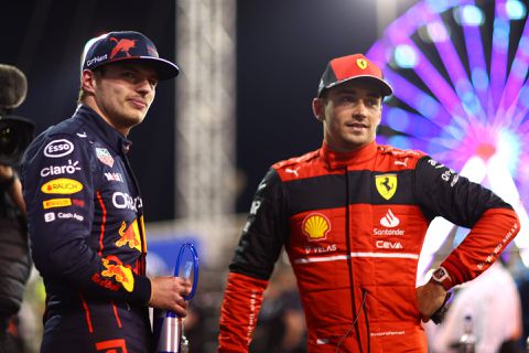 Leclerc denkt niet dat hij won door motorproblemen Verstappen: 'Had hem weer afgeschud'