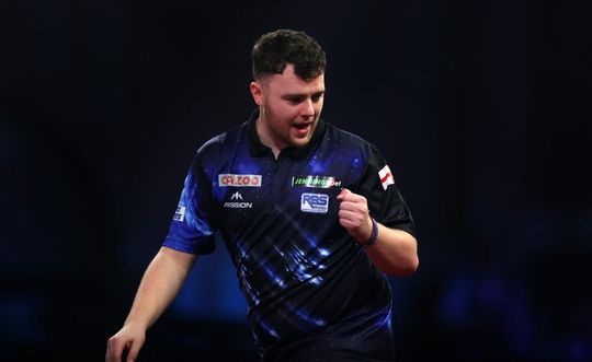 Josh Rock verslaat Nathan Aspinall in sensationale dartpot op WK darts