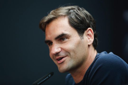 Teruggekeerde Federer komt lastig op gang Stuttgart: 'Had geluk in 2e set' (video's)