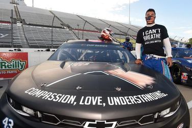 Walgelijke actie: iemand legde een strop in pitbox van zwarte Nascar-coureur