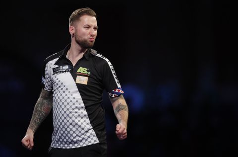 Nieuwe ranglijst PDC: Danny Noppert naar hoogste plek ooit, Berry van Peer grootste stijger