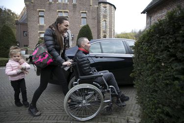 Vrouw Fernando Ricksen is blut omdat ex-vrouw weigert te dokken: 'Bezoek straks onmogelijk door geldprobleem'