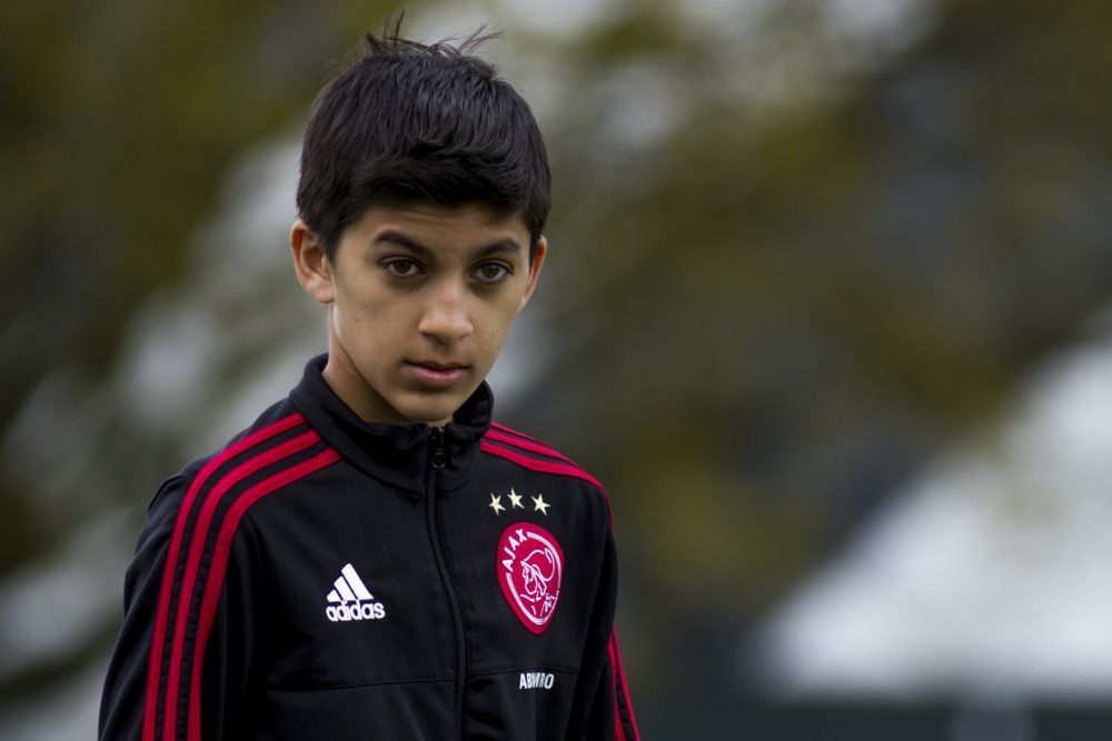 'Tienersensatie' Real eindelijk speelgerechtigd voor Ajax (video)