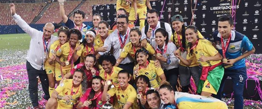 WTF! Vrouwelijke winnaars Copa Libertadores zien geld verdwijnen naar mannenploeg