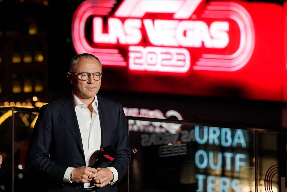 Vegas Baby! Verstappen trekt met Formule 1 circus eind volgend jaar naar Las Vegas voor nachtrace