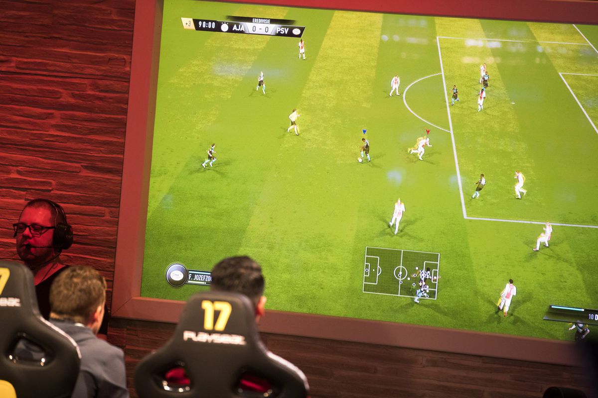 Ajax sleept als 1e Nederlandse club een deal met EA SPORTS binnen