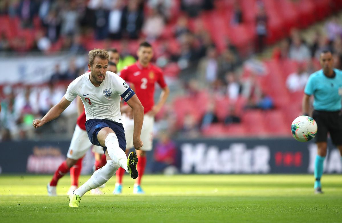 Gemakkelijke overwinningen voor koplopers Engeland, Oekraïne en IJsland in EK-kwalificatie