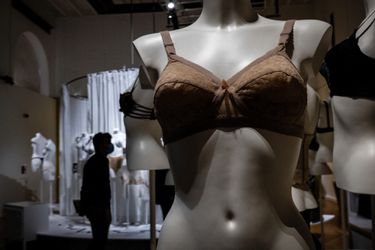 Dief jat 5 BH's bij vrouwenelftal, ondergoed gedumpt teruggevonden: 'Zo veel vragen'