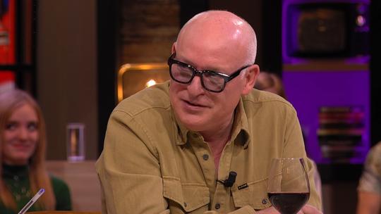 🎥 | Van der Gijp en Derksen: 'Bij Manchester United komt Frenkie de Jong tot ontplooiing'