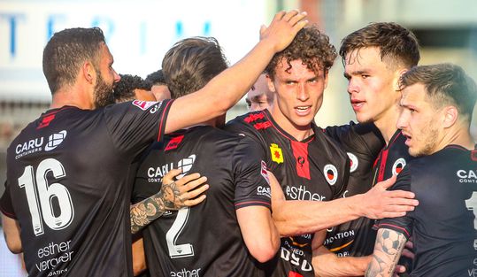 Alleen een wonder kan Heracles nog in de Eredivisie houden na flinke veegpartij Excelsior