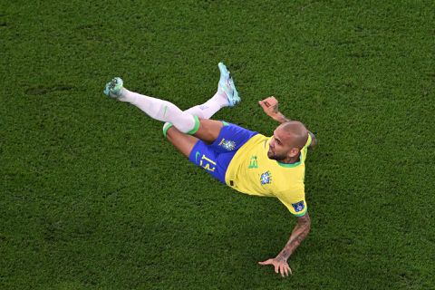 Dani Alves weigert tv in gevangeniscel: 'Wil niet weten wat over hem verteld wordt'