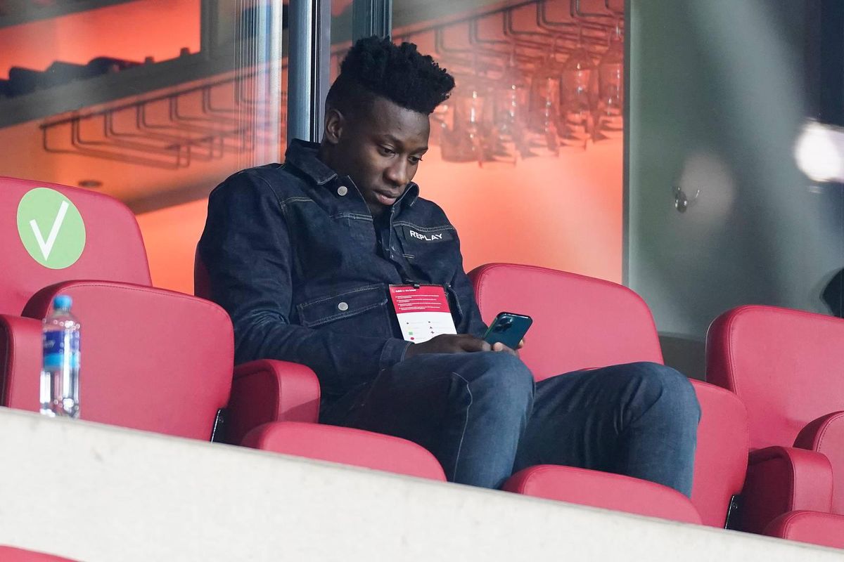 Erik ten Hag: 'Ajax is met Andre Onana in gesprek over zijn contract'