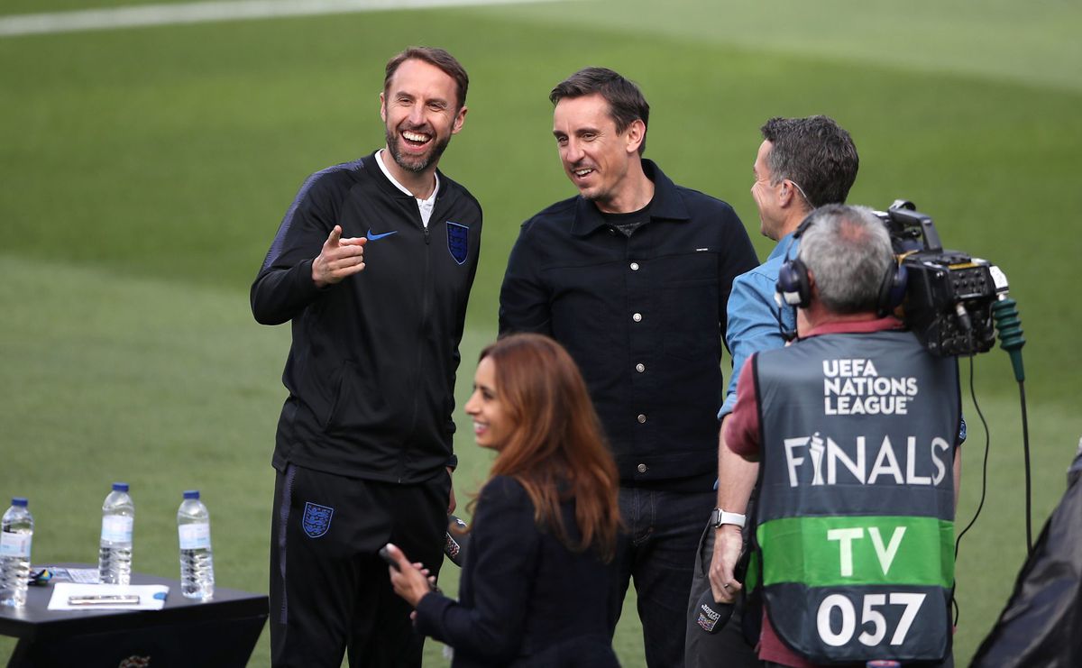 Gary Neville: 'Zodra de crisis voorbij is, Premier League afsluiten met festival'